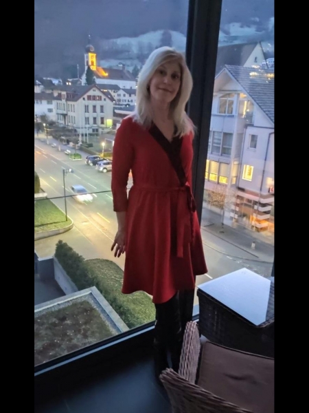Svetlana (Lucerne) / Réf. 92921 / Adhérente Agence Amélie