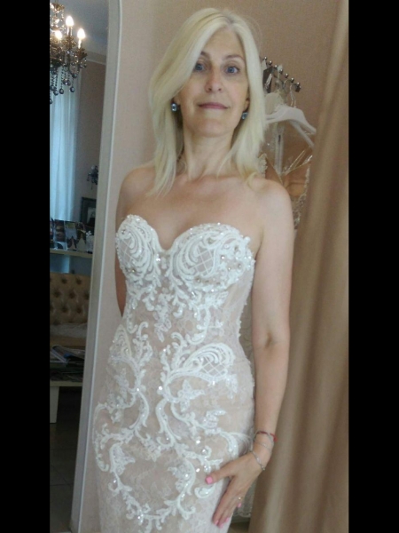 Svetlana (Lucerne) / Réf. 92921 / Adhérente Agence Amélie
