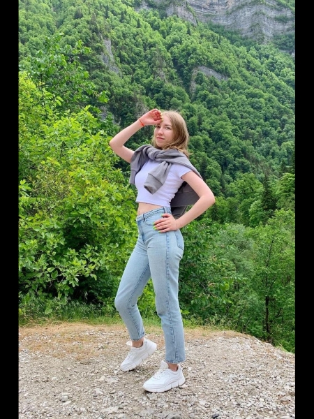 Ekaterina / Réf. 92933 / Adhérente Agence Amélie
