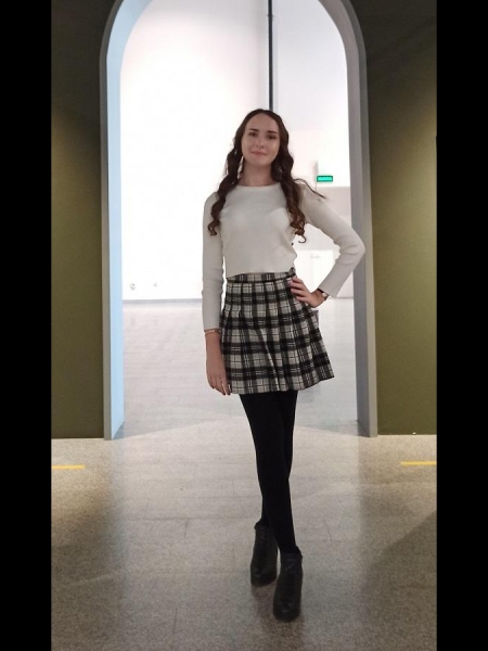 Yana (Allemagne) / Réf. 92939 / Adhérente Agence Amélie