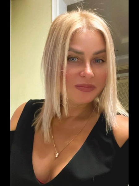 Evguenia / Réf. 92940 / Adhérente Agence Amélie