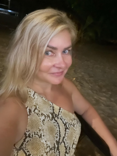 Evguenia / Réf. 92940 / Adhérente Agence Amélie