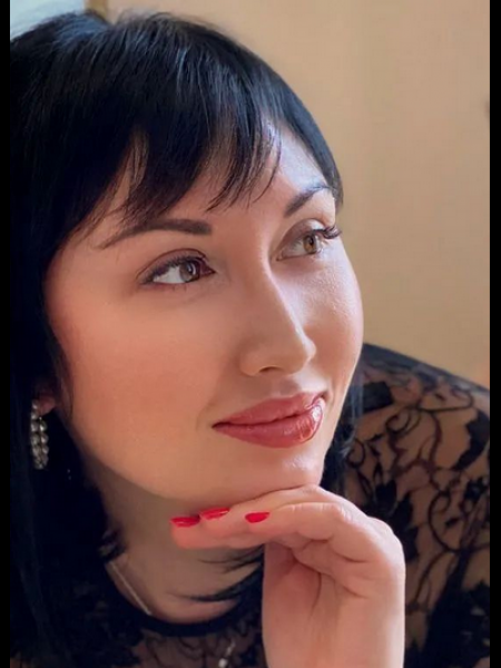 Olha (Zurich) / Réf. 92953 / Adhérente Agence Amélie