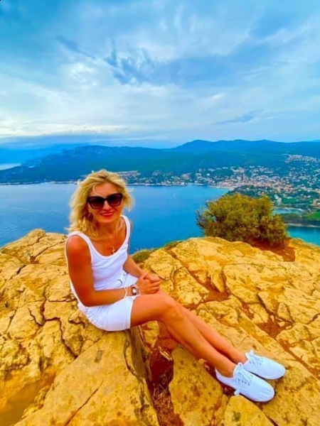 Zhana (Dole) / Réf. 92956 / Adhérente Agence Amélie