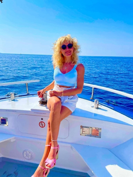 Zhana (Dole) / Réf. 92956 / Adhérente Agence Amélie