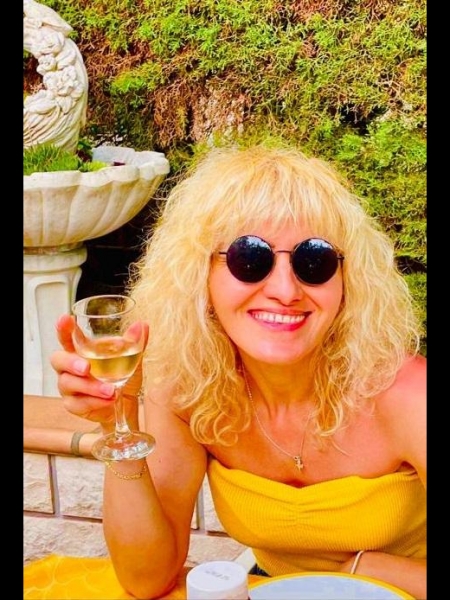 Zhana (Dole) / Réf. 92956 / Adhérente Agence Amélie