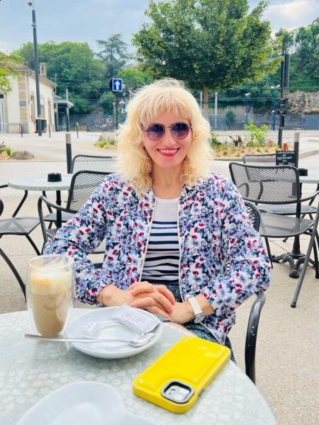 Zhana (Dole) / Réf. 92956 / Adhérente Agence Amélie