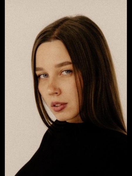 Alina (Israël) / Réf. 92960 / Adhérente Agence Amélie