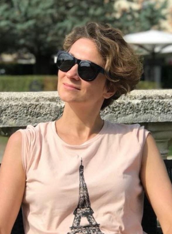 Photo de Natalia / Réf. 92963 / Agence Amélie