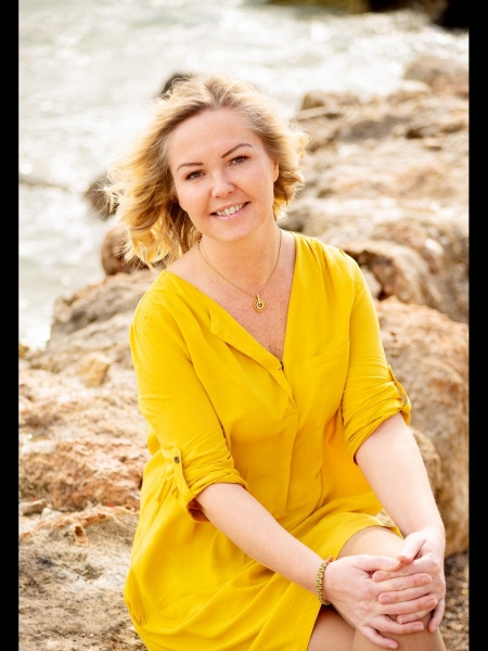 Anna (Italie) / Réf. 92967 / Adhérente Agence Amélie