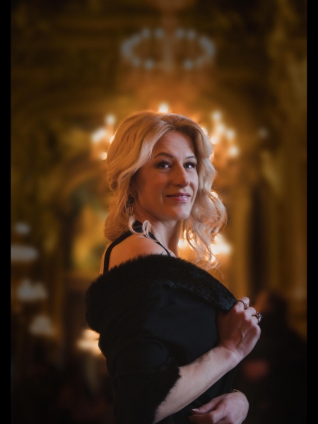 Elena (Dole) / Réf. 92969 / Adhérente Agence Amélie