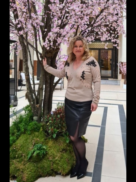 Ekaterina (Cannes) / Réf. 92971 / Adhérente Agence Amélie