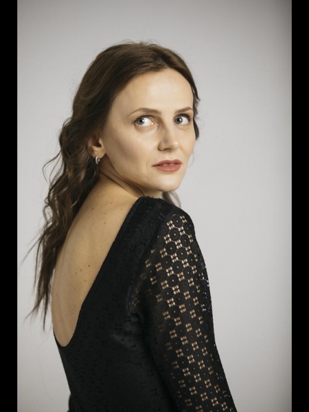 Elena / Réf. 92984 / Adhérente Agence Amélie