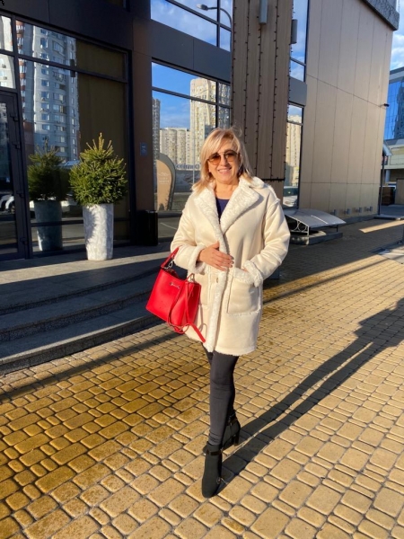Ludmila (Montreux) / Réf. 93000 / Adhérente Agence Amélie