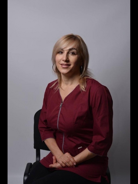 Ludmila (Montreux) / Réf. 93000 / Adhérente Agence Amélie
