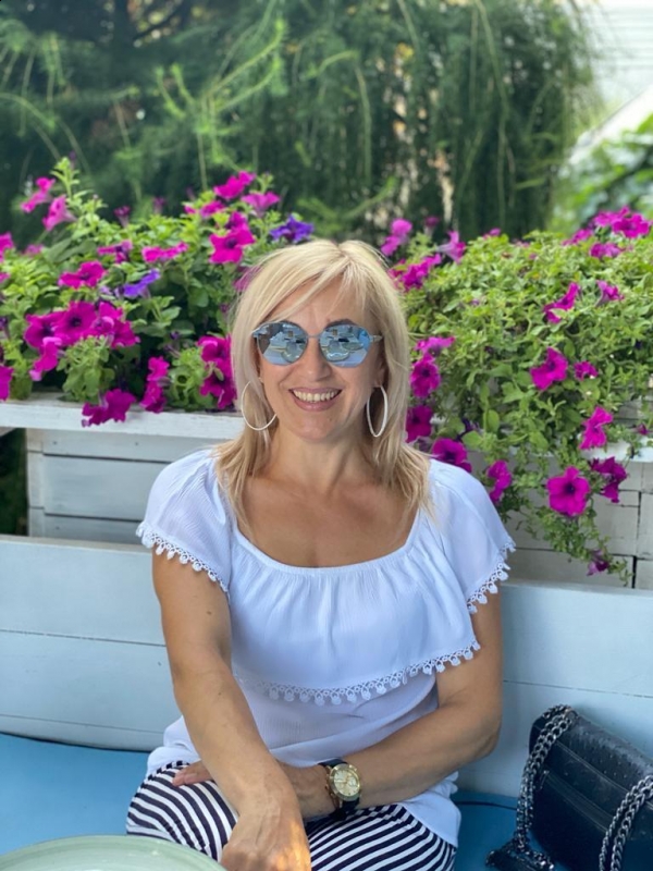 Photo de Ludmila (Montreux) / Réf. 93000 / Agence Amélie