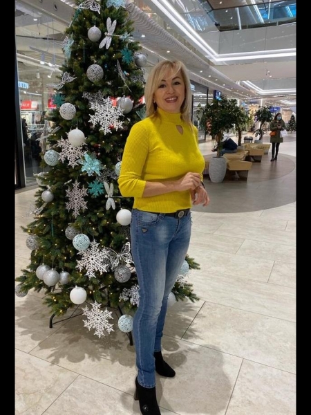 Ludmila (Montreux) / Réf. 93000 / Adhérente Agence Amélie