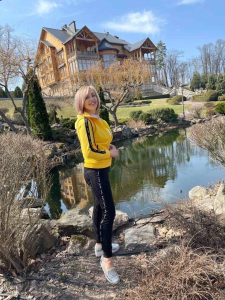Ludmila (Montreux) / Réf. 93000 / Adhérente Agence Amélie
