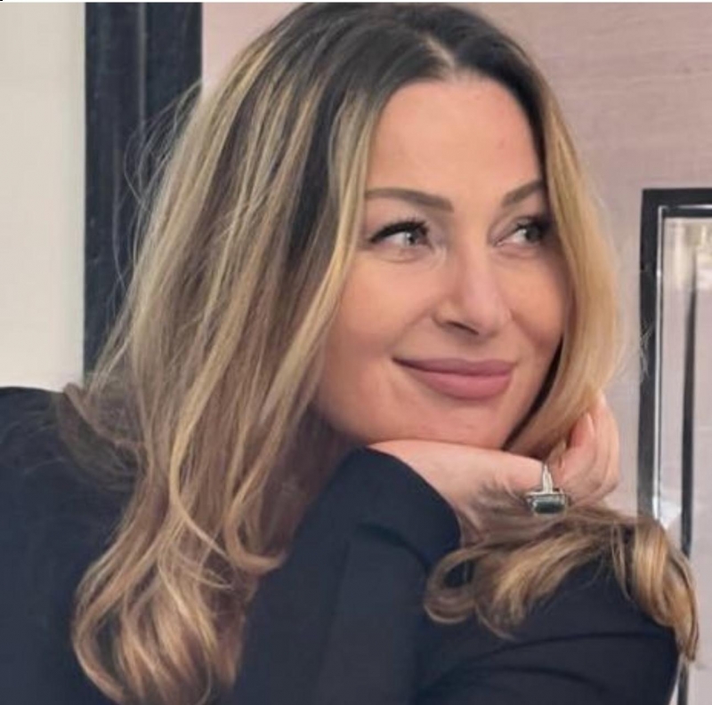 Photo de Natalia (Genève) / Réf. 93001 / Agence Amélie