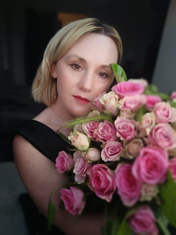 Photo de Olga (Créteil) / Réf. 93008 / Agence Amélie