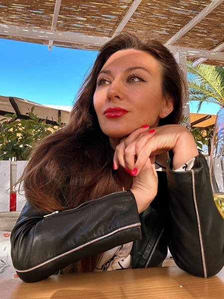 Nadia (Espagne) / Réf. 93012 / Adhérente Agence Amélie