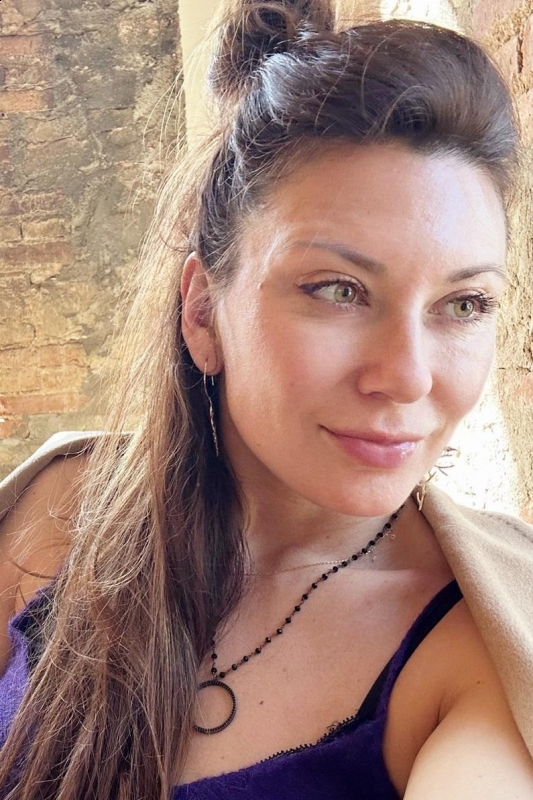 Photo de Nadia (Espagne) / Réf. 93012 / Agence Amélie