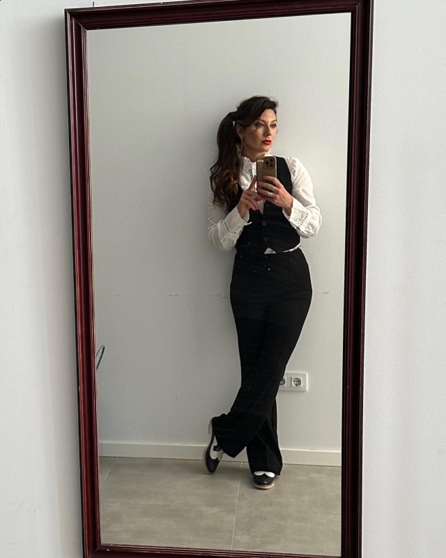 Photo de Nadia (Espagne) / Réf. 93012 / Agence Amélie