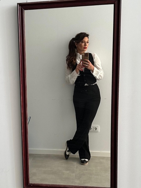 Nadia (Espagne) / Réf. 93012 / Adhérente Agence Amélie