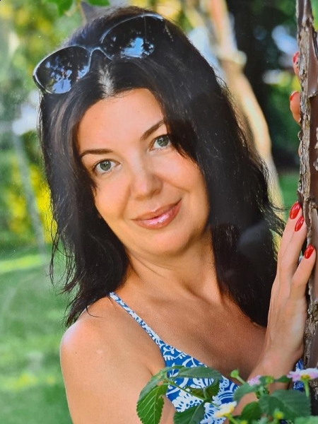 Elena / Réf. 93013 / Adhérente Agence Amélie