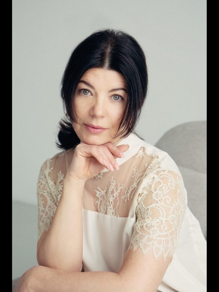 Elena / Réf. 93013 / Adhérente Agence Amélie