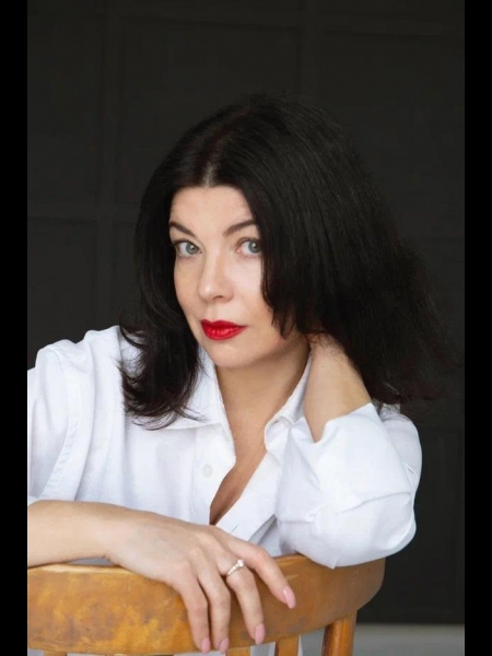 Elena / Réf. 93013 / Adhérente Agence Amélie