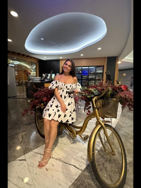 Ksenia / Réf. 93022 / Adhérente Agence Amélie