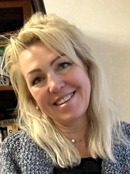 Anna / Réf. 93024 / Adhérente Agence Amélie