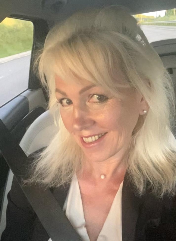 Photo de Anna / Réf. 93024 / Agence Amélie