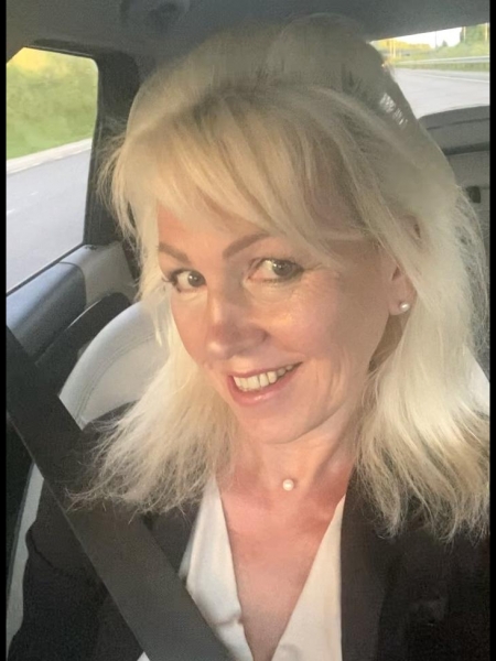 Anna / Réf. 93024 / Adhérente Agence Amélie