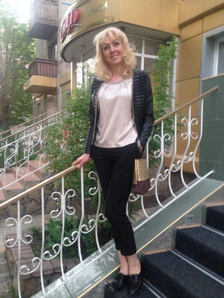 Anna / Réf. 93024 / Adhérente Agence Amélie