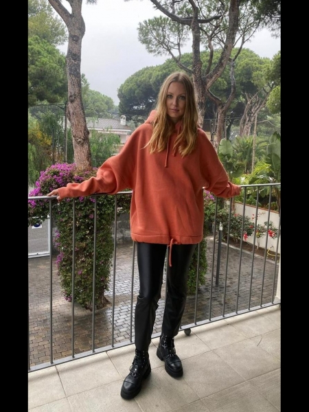 Snejana (Barcelone) / Réf. 93029 / Adhérente Agence Amélie