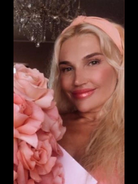 Olga / Réf. 93033 / Adhérente Agence Amélie