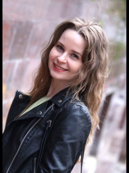 Olga / Réf. 93035 / Adhérente Agence Amélie