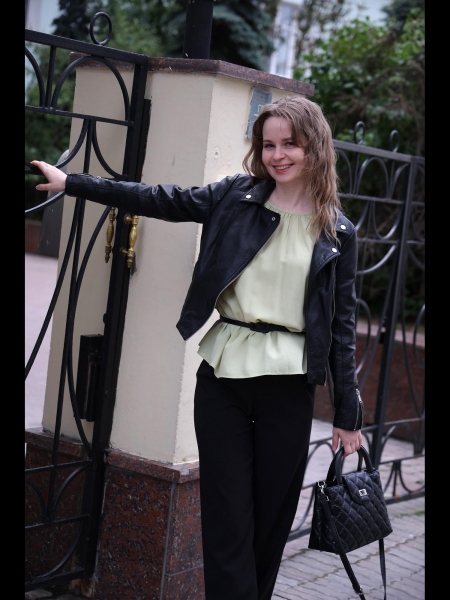 Olga / Réf. 93035 / Adhérente Agence Amélie