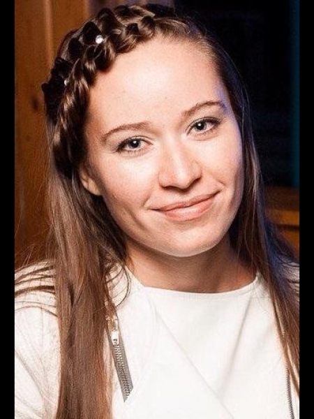 Oksana / Réf. 93037 / Adhérente Agence Amélie