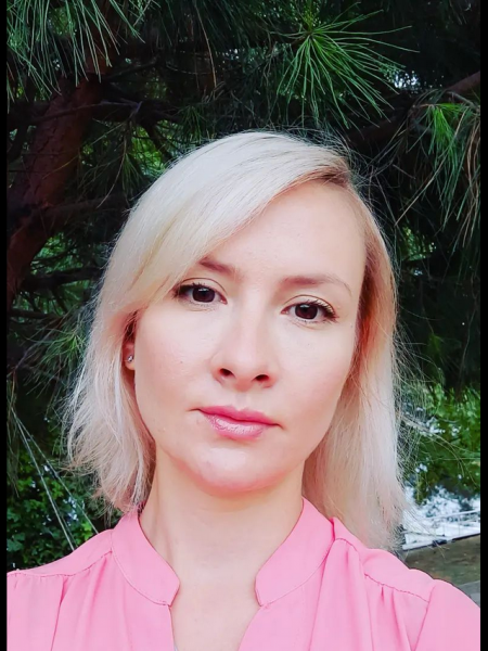 Ekaterina / Réf. 93040 / Adhérente Agence Amélie