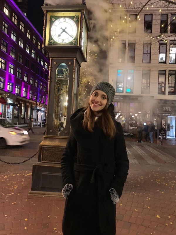 Photo de Irina / Réf. 93047 / Agence Amélie