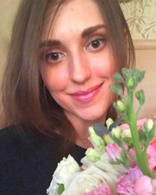 Photo de Irina / Réf. 93047 / Agence Amélie