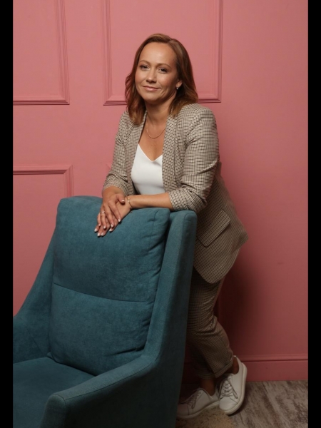 Olga (Lyon) / Réf. 93050 / Adhérente Agence Amélie