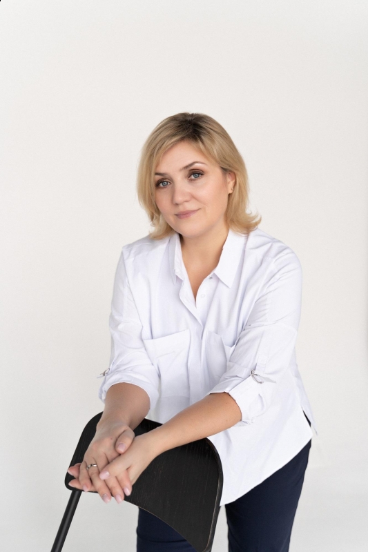 Photo de Ekaterina / Réf. 93054 / Agence Amélie