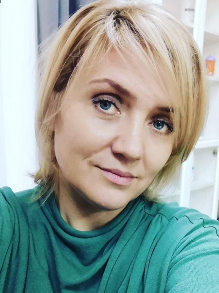 Ekaterina / Réf. 93054 / Adhérente Agence Amélie