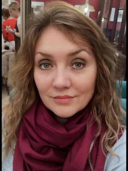 Ekaterina / Réf. 93054 / Adhérente Agence Amélie