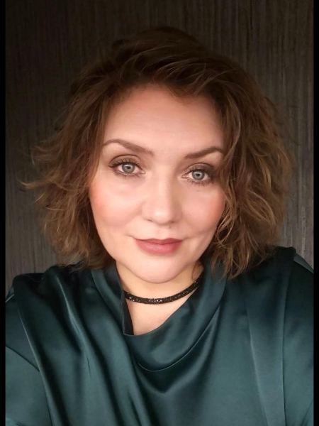 Ekaterina / Réf. 93054 / Adhérente Agence Amélie