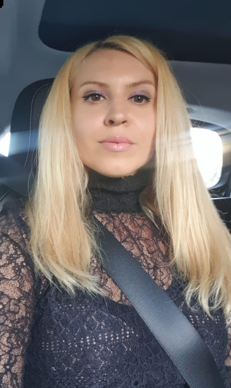 Photo de Elena / Réf. 93055 / Agence Amélie